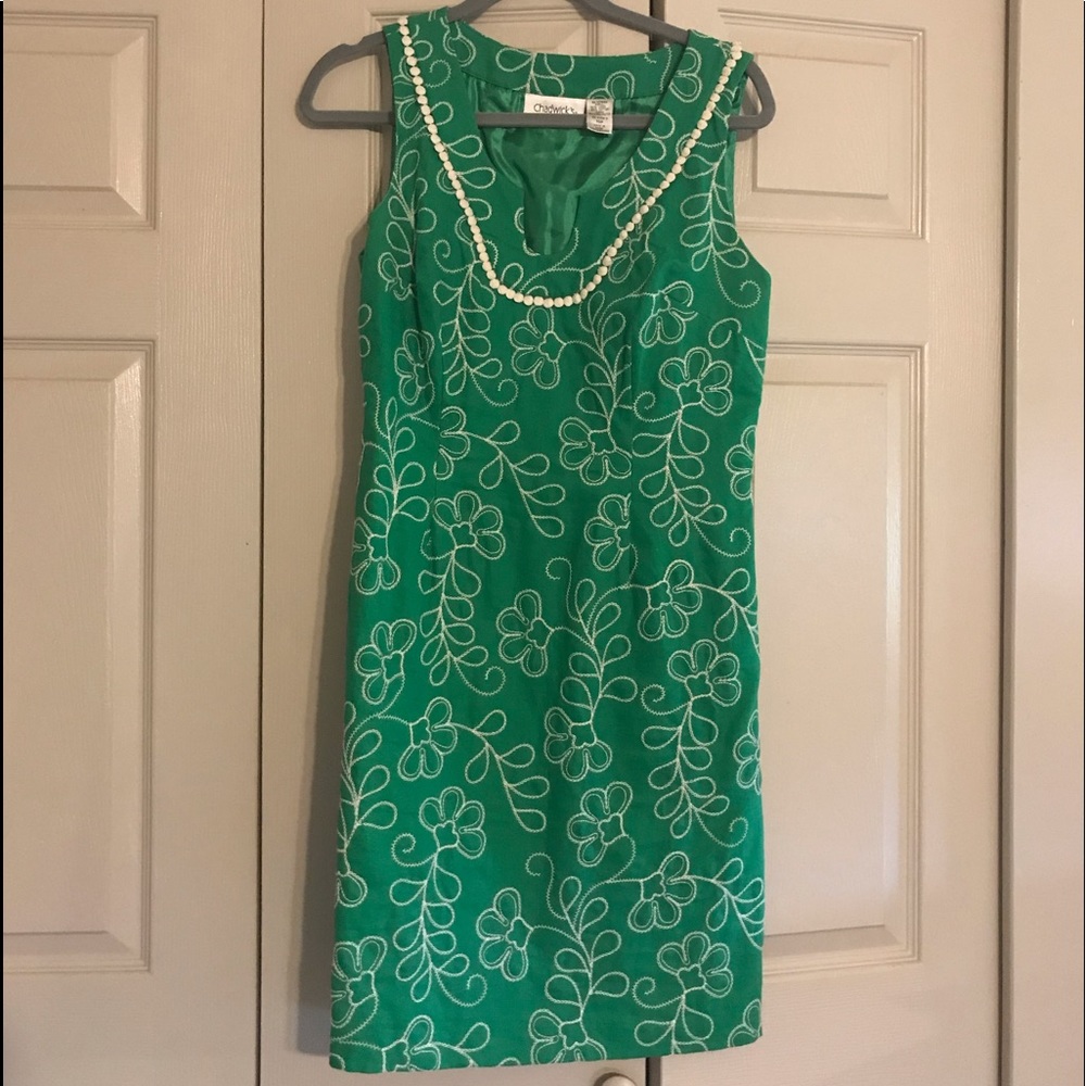 ☘️ 💚 🍀 Linen embroidered dress sz 10P. Chadwicks, lined. Like new!